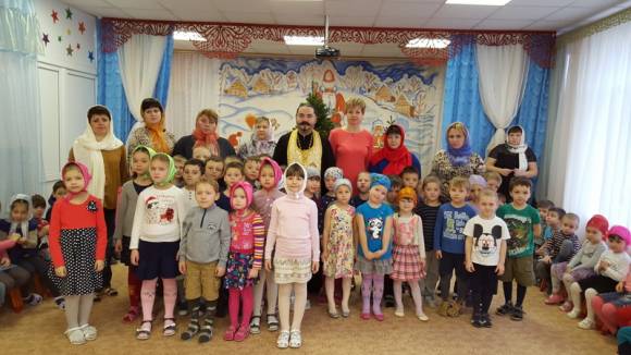 Молебен в детском саду Росинка